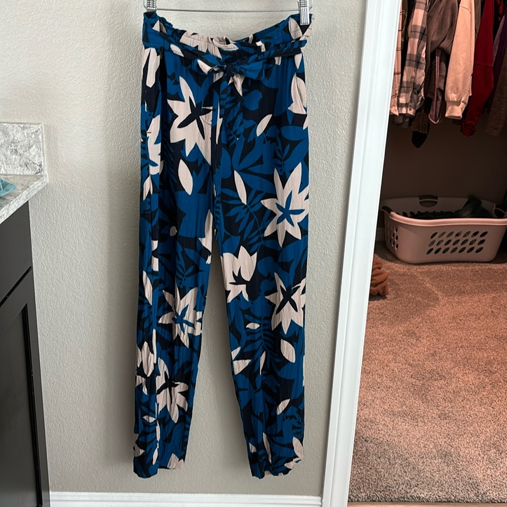 Anne Taylor Loft pants. Size small